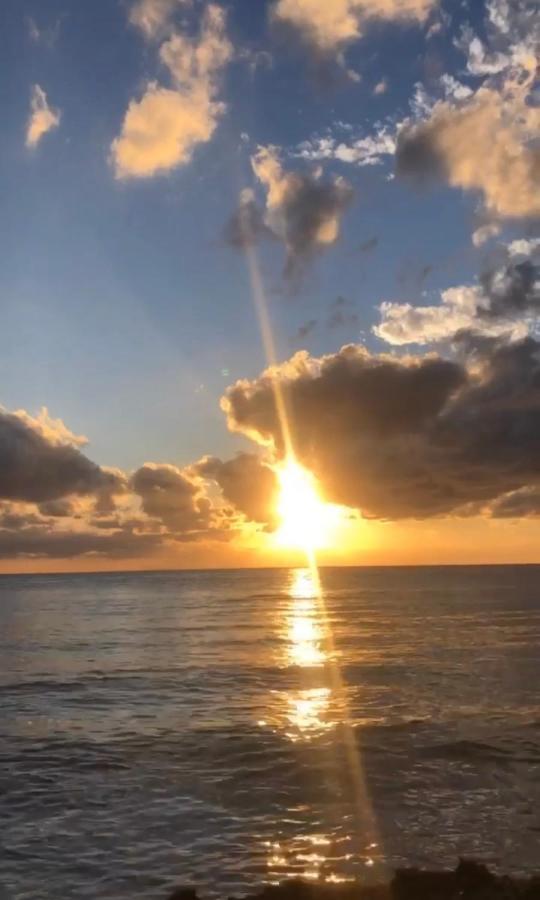 Juan Beach Bungalow Batununggul 外观 照片